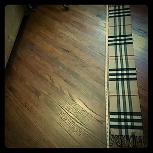 Burberry Scarf/100% Cashmere/Made in Scottland